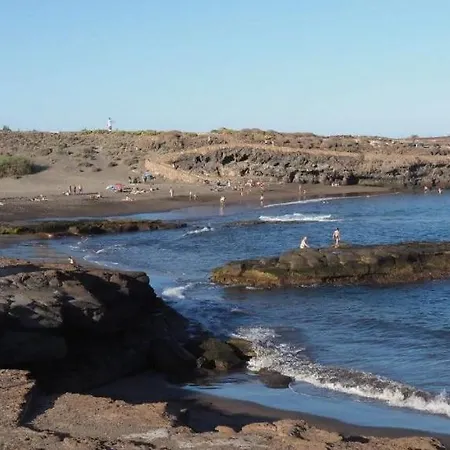 منزل ريفي Renllon *